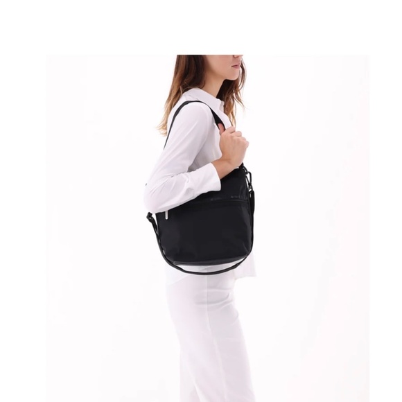 LESPORTSAC BUCKET BAG - Picture 13 of 16